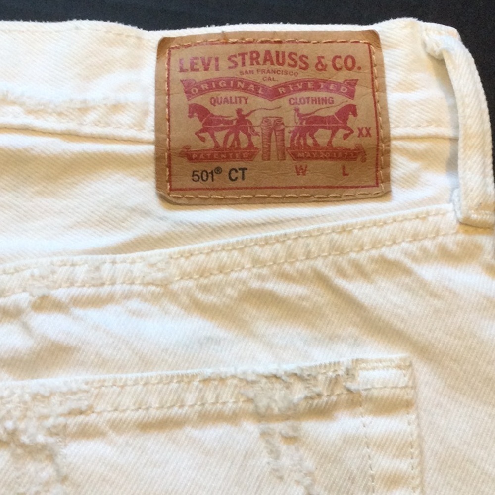 Levi’s 501 custom made white shorts in size 28/29